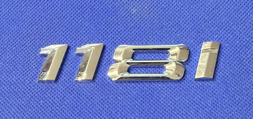 Emblema distintivo auto