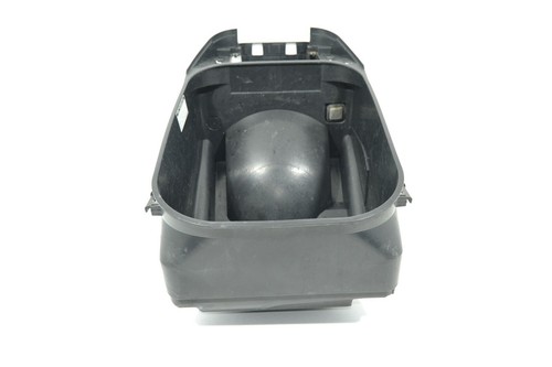 Vano scocca sottosella casco