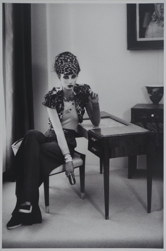 Irina ionesco jeune - :, à
