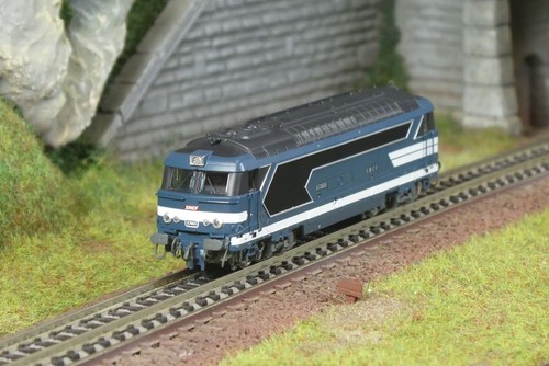 Locomotive diesel 67465 - locomotive,