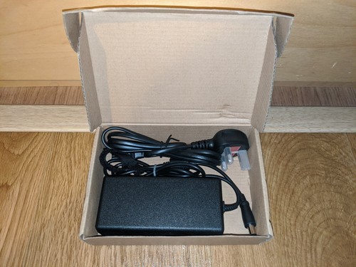 Alimentatore 90w ricambio - 90w,