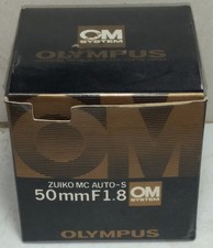 OBIETTIVO VINTAGE OLYMPUS ZUIKO 50 MM  F 1/8 OM CON SCATOLO