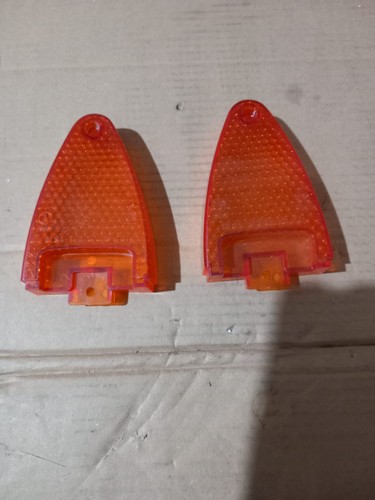 Coppia plastiche arancione