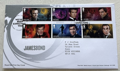 Qeii 2020 james bond - gb,