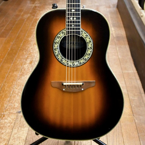 Chitarra acustica usata