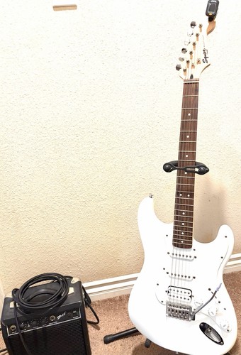 Fender squier bullet strat - bullet,