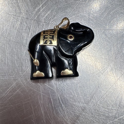 Bellissimo ciondolo elefante