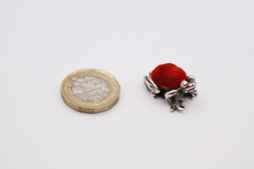 Delizioso cuscino spilla - , rana