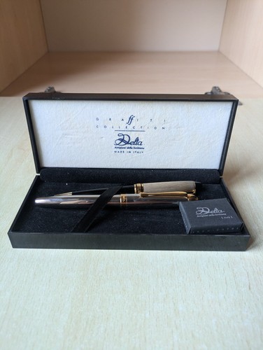 Set stilografica penna a - +,