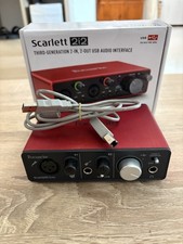 Focusrite 2i2 Scarlett 3a Generazione Interfaccia Audio USB - Rosso