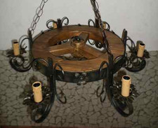 LAMPADARIO STILE RUSTICO MOD.RUOTA 6L FERRO BATTUTO E LEGNO TAVERNETTA RUSTICI