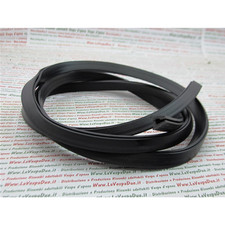 Guarnizione profilo nero per bauletto VESPA 50 90 125 150 160 180 200 N L R PRIM