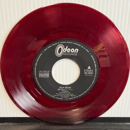 Red vinyl pink - •,