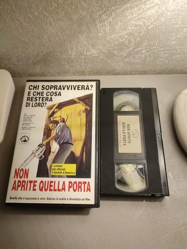 Non aprite quella porta - non,