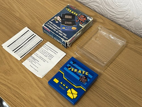 Tandy pirate gioco lcd - pirate,