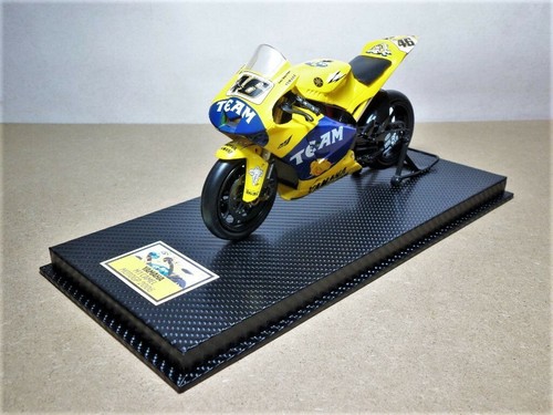 Yamaha yzr valentino - yzr-m1,
