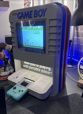 KIOSK DISPLAY NINTENDO GAMEBOY