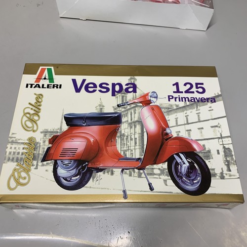 Vespa 125 primavera italeri - 125,