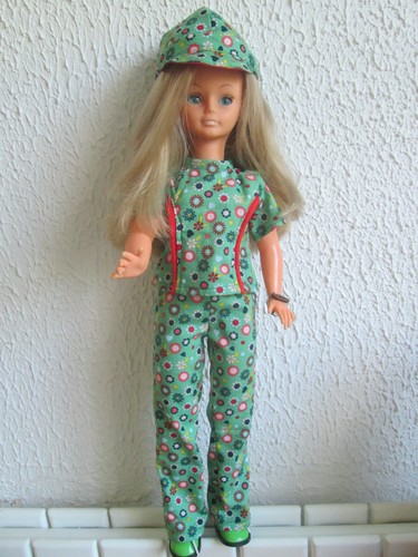 Nouvelle tenue pour cathie - pour,