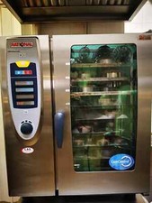 Rational: Self cooking centre - forno professionale - a Gas - 8 Teglie EN 60x40 