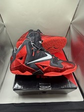 Autentica Nike LeBron 11 Away