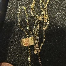 Collana con ciondolo a vite in