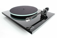 REGA PLANAR 2 BLACK GIRADISCHI