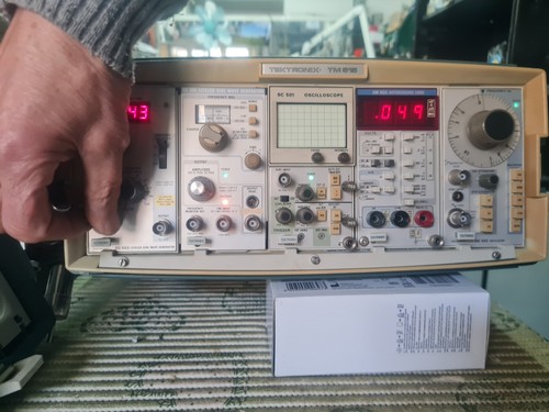 Tektronix tm515 five bay - tm515, five-bay