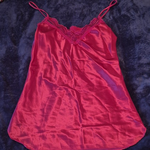 Romantic moods red - romantic, satin