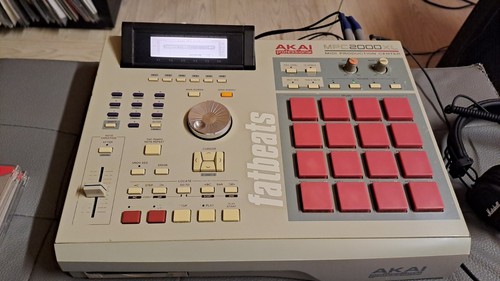 Akai mpc 2000xl - akai,