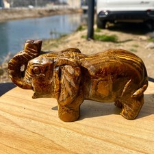 Statuina elefante pietra