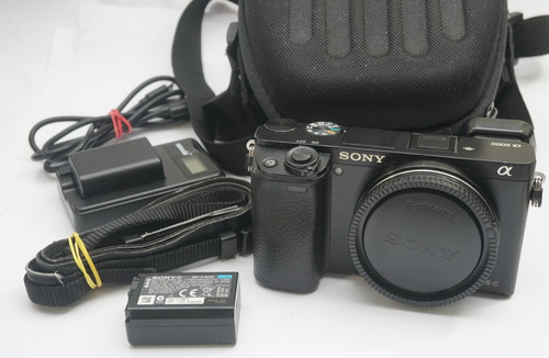 Sony alpha 6000 - a,