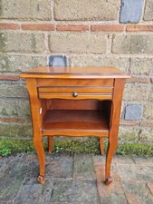 GRAZIOSO COMODINO IN CILIEGIO