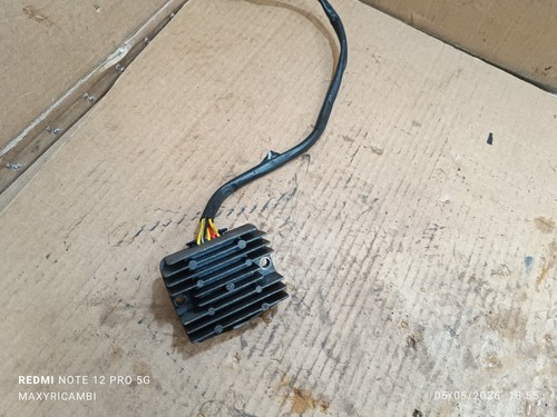 Regolatore tensione per - di,