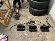 Pinza freno anteriore sinistra