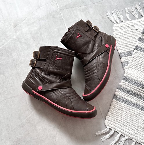 Scarpe sneakers stivali