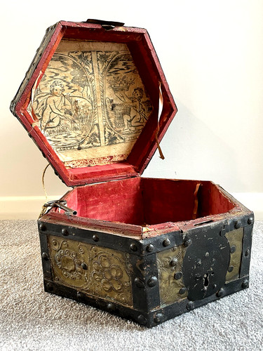 c.1700 antica cassapanca