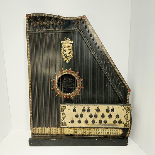 Antica arpa mandolino