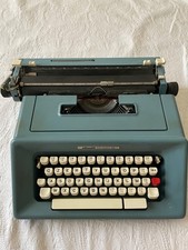 Macchina da Scrivere Olivetti