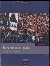 Estranei alla massa