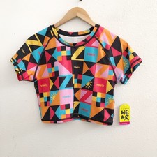 Crop top con maniche a