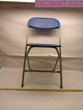Sedia pieghevole in plastica blu premium serie Hercules 650 libbre. Capacità 889142018445