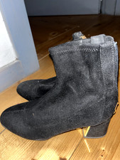 stivaletti donna eleganti con tacco basso ben usato neri con dettaglio in oro