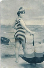 BAthing Beauty in abito a