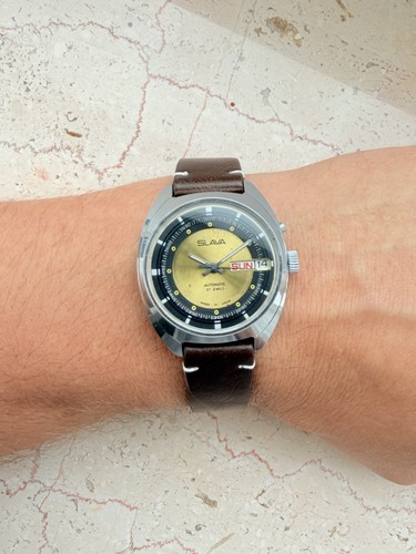 Fantastico orologio slava - un,
