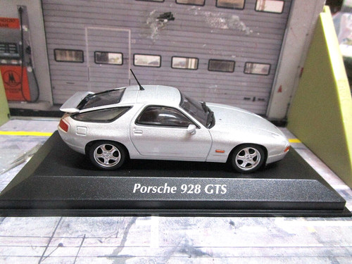 Porsche 928 gts - porsche, v8