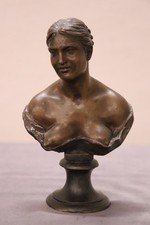 Piccola scultura in bronzo