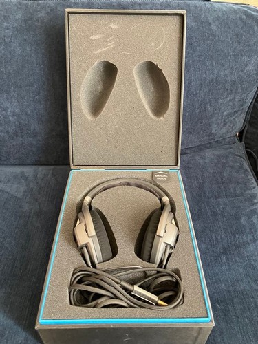 Sennheiser hd700 headphones - ,