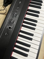 tastiera musicale Alesis