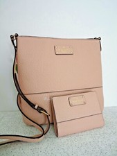 Borsa a tracolla e portafoglio